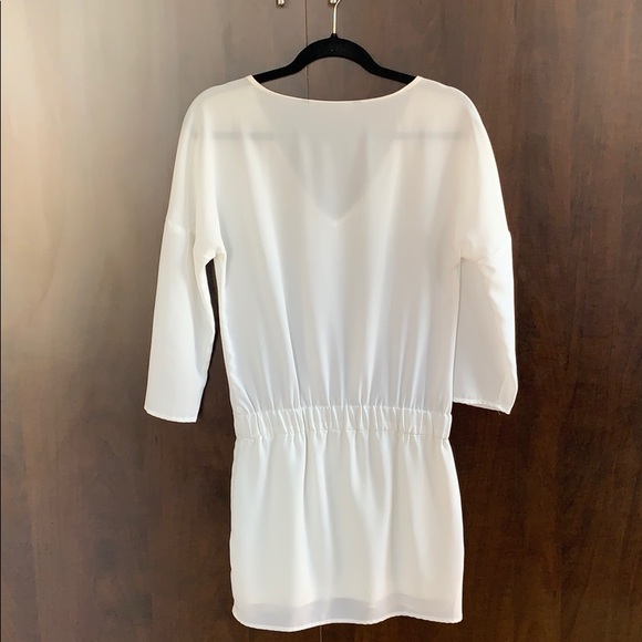 White dress with beaded detail - Picture 2 of 4